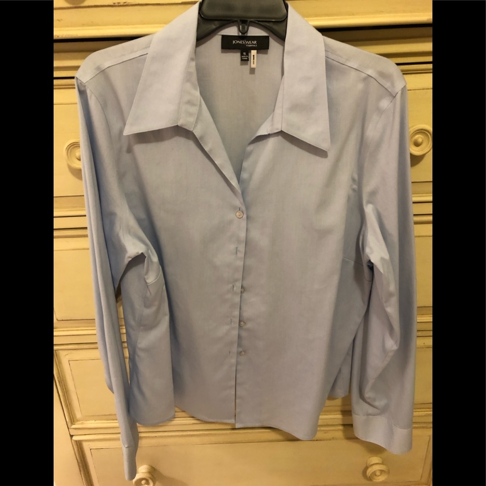Woman’s blouse